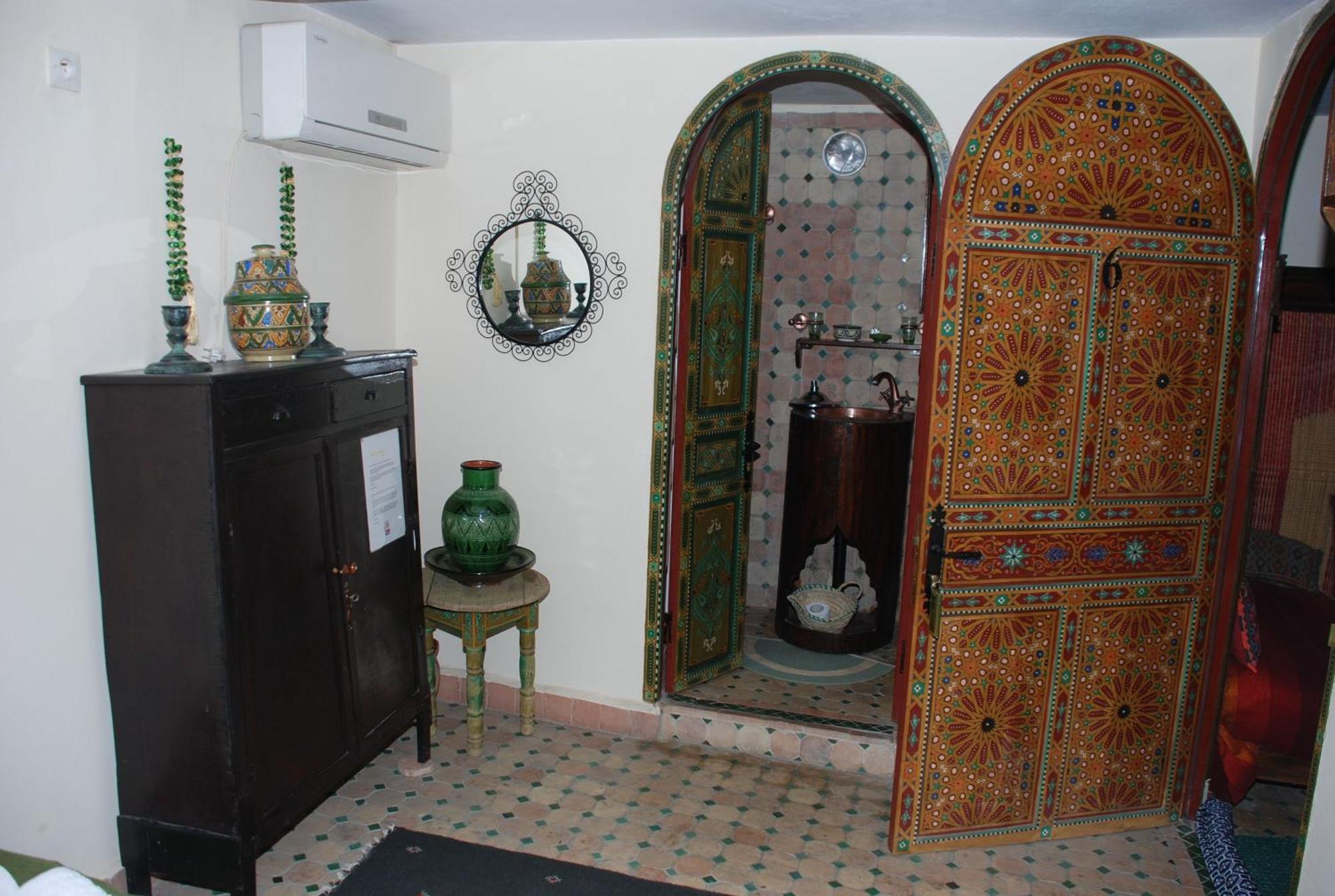 Riad Lahboul مكناز المظهر الخارجي الصورة
